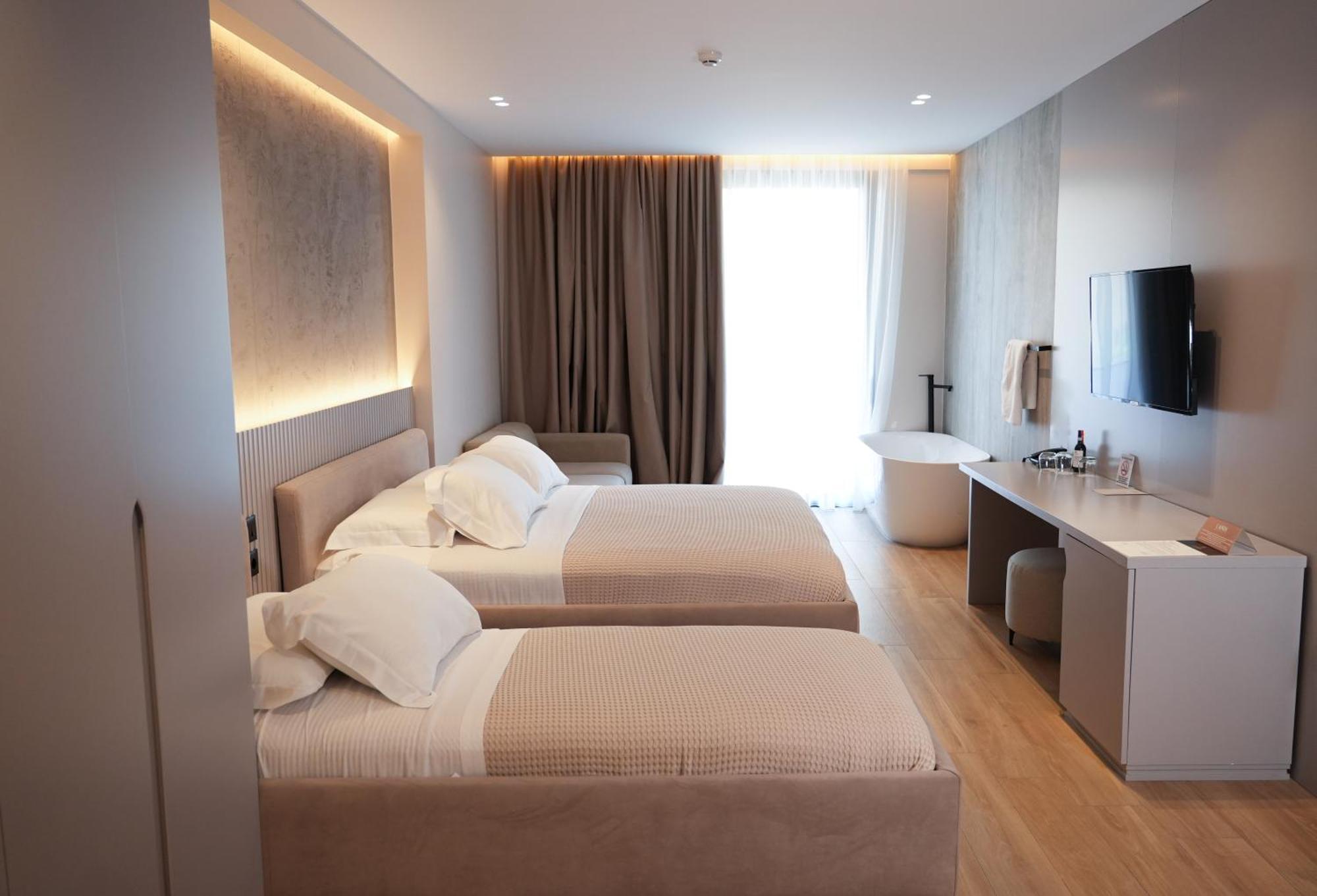 La Onda Hotel Durres Bagian luar foto